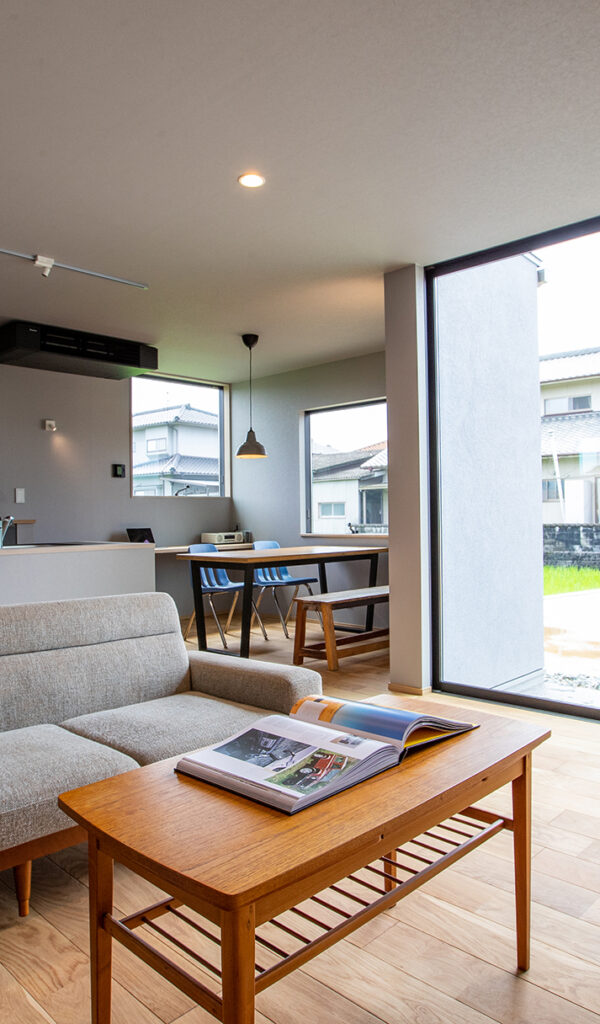 ガレージハウス - 福山市住宅設計：LIG BLANCO